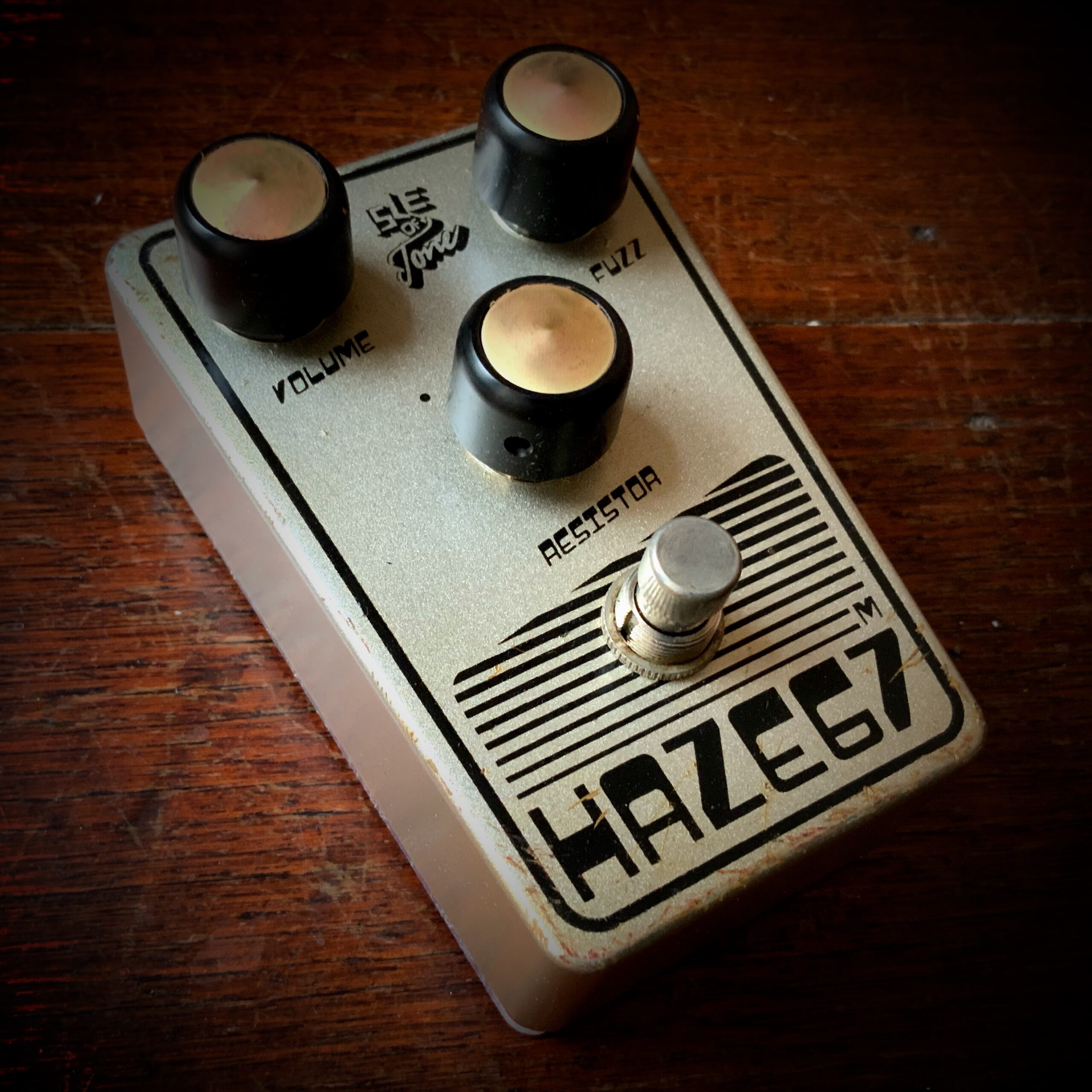 Isle Of Tone Haze 67 Fuzz Mini (Premium Aged Metallic | Peerless Music